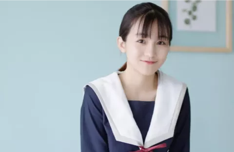 穿警服直播带货争议