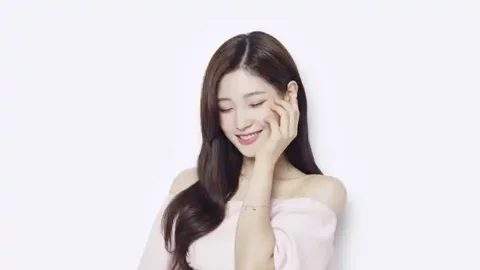 国新办表扬95后女村长